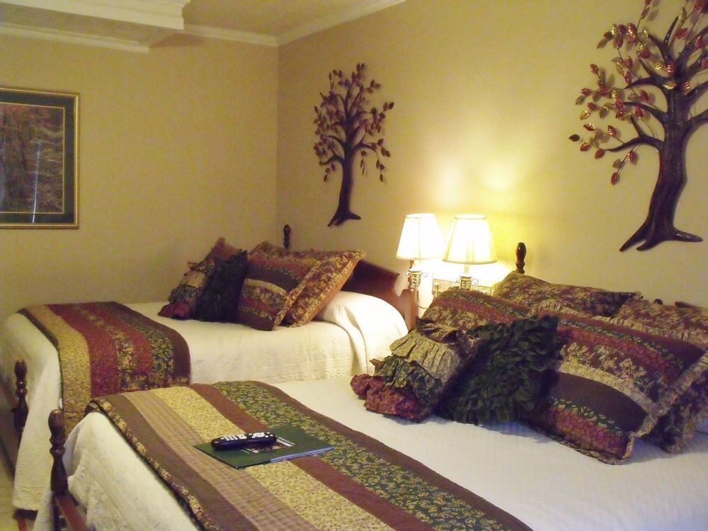 Hemlock Inn Блоуинг Рок Екстериор снимка