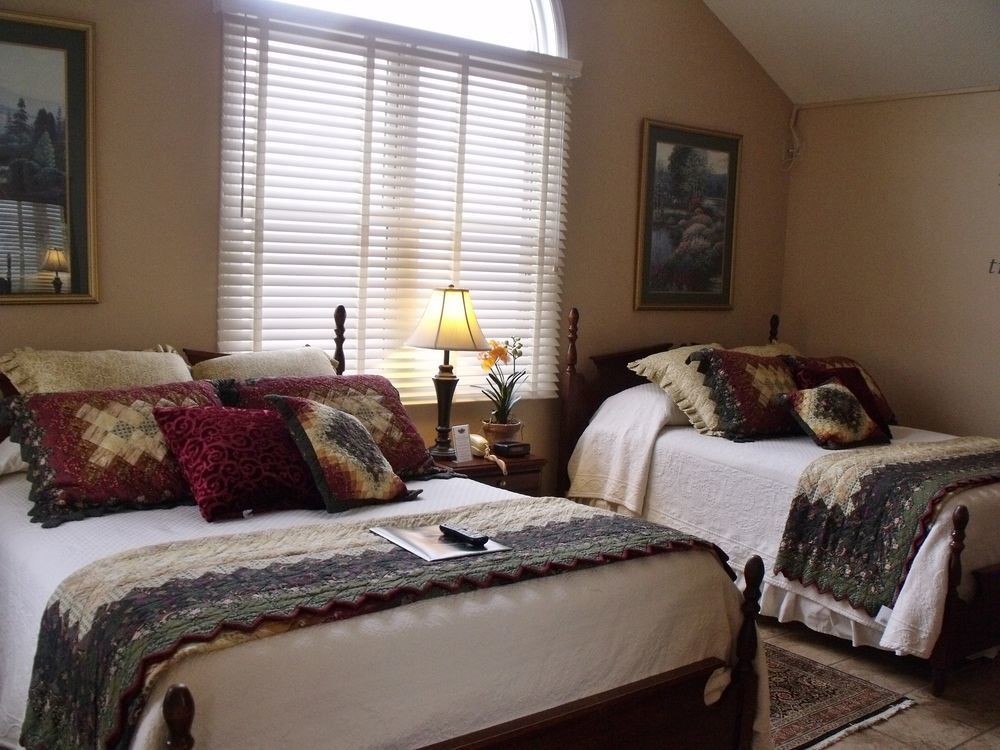 Hemlock Inn Блоуинг Рок Екстериор снимка