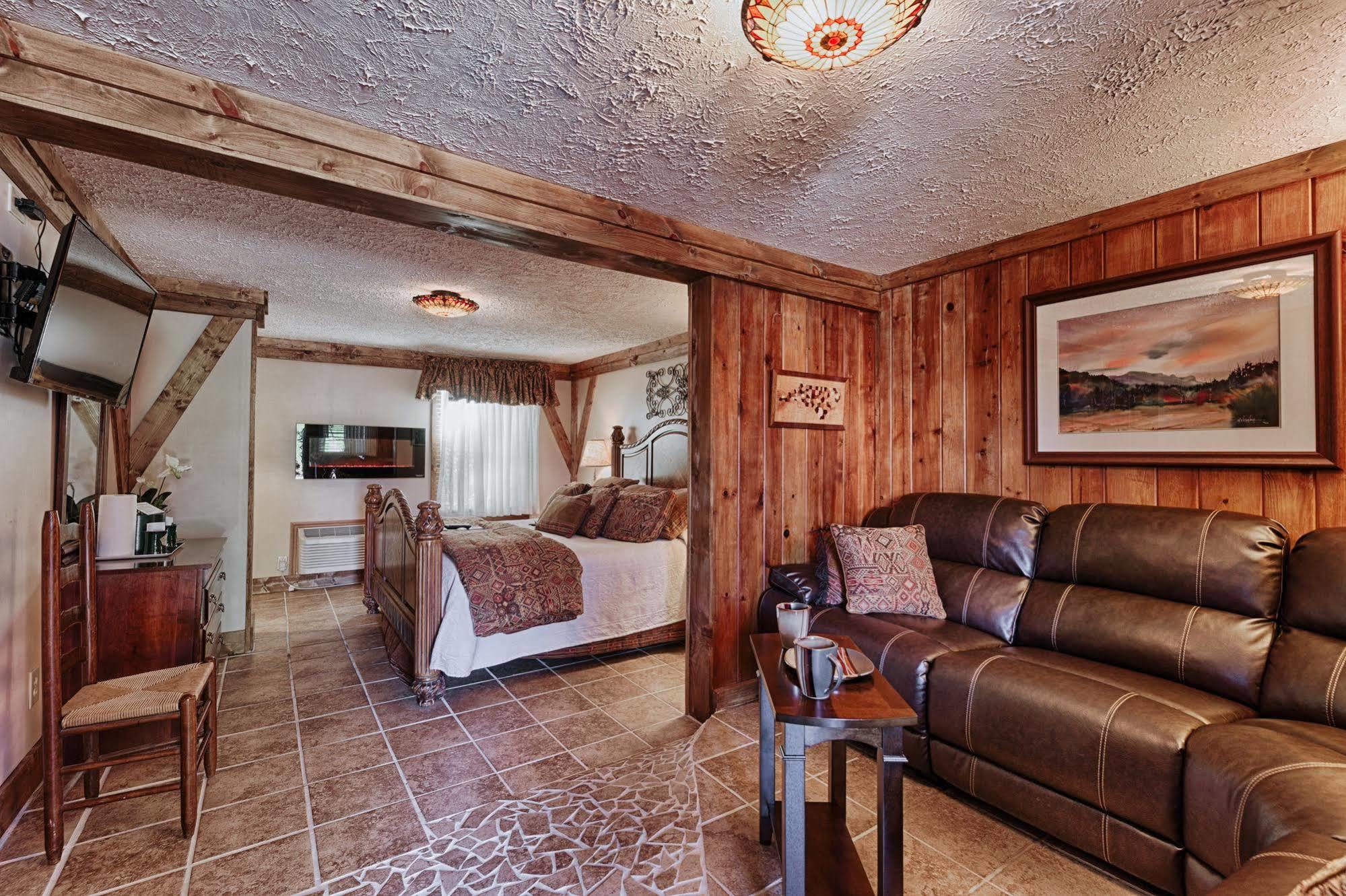 Hemlock Inn Блоуинг Рок Екстериор снимка