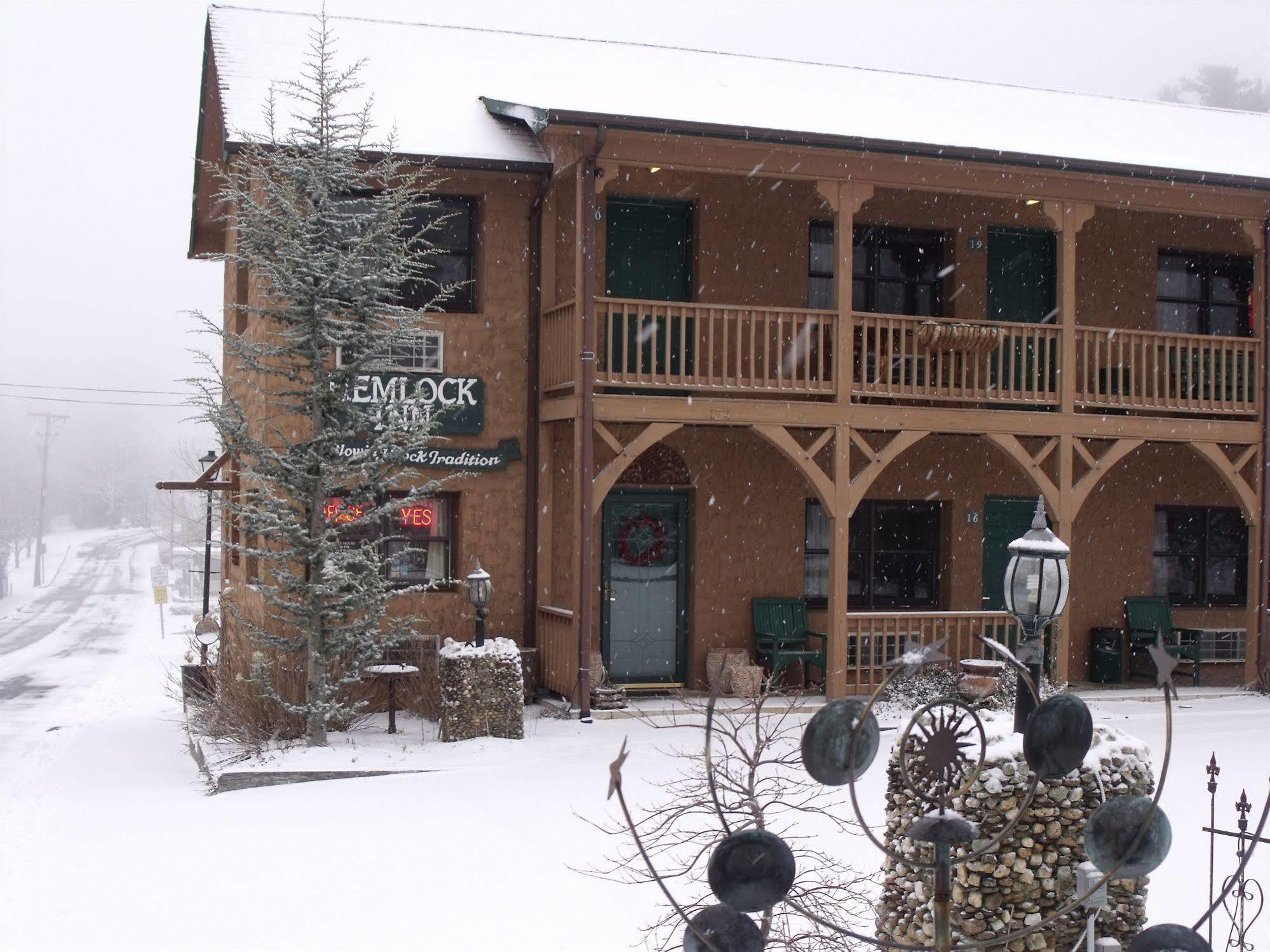Hemlock Inn Блоуинг Рок Екстериор снимка